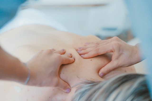 Placeholder image related to the clinic environment or Laura working